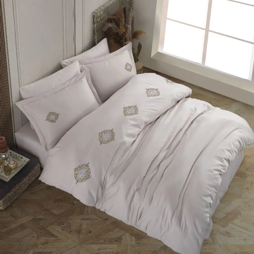 Beige Poplin Double Embroidered Luvettes Bedding Set