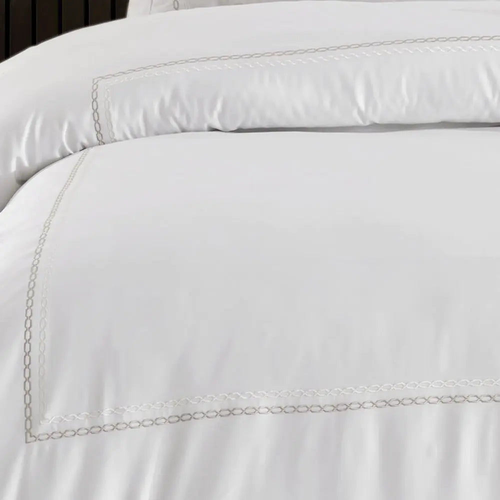 Luxury 800 TC Satin Double Duvet Cover Set with Embroidered Details - Cream