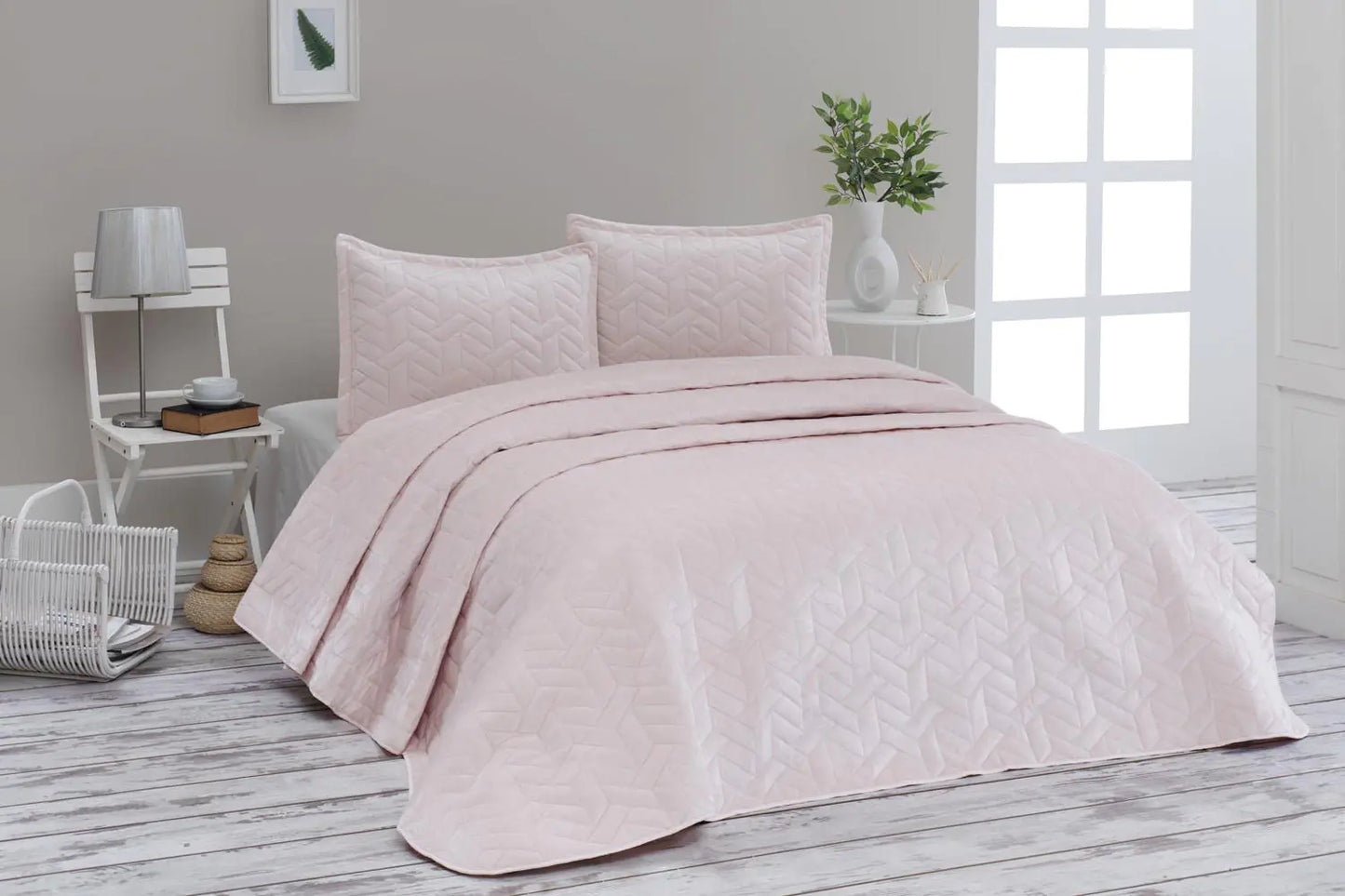 Luxury Double Ruby Powder Jacquard Bedspread Set - Hypoallergenic Soft Bedding