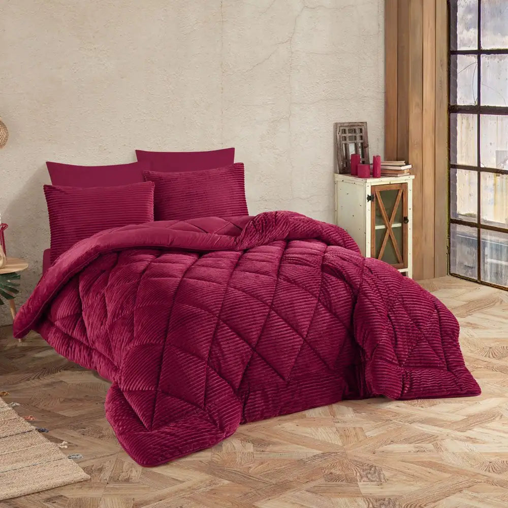 Claret Red Velvet-Textured Double Quilt Set with Pillowcases