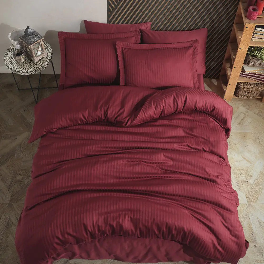 Striped Burgundy Jacquard Satin Duvet Cover Set for Double Bed