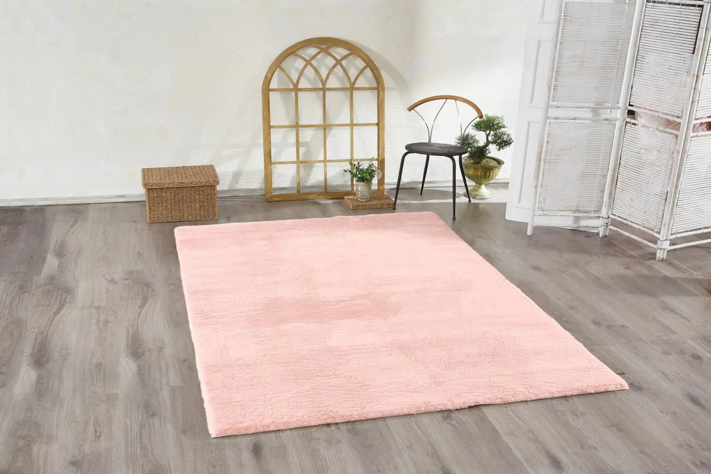 Plush Faux Fur Area Rug - Soft Powder 80x120 cm