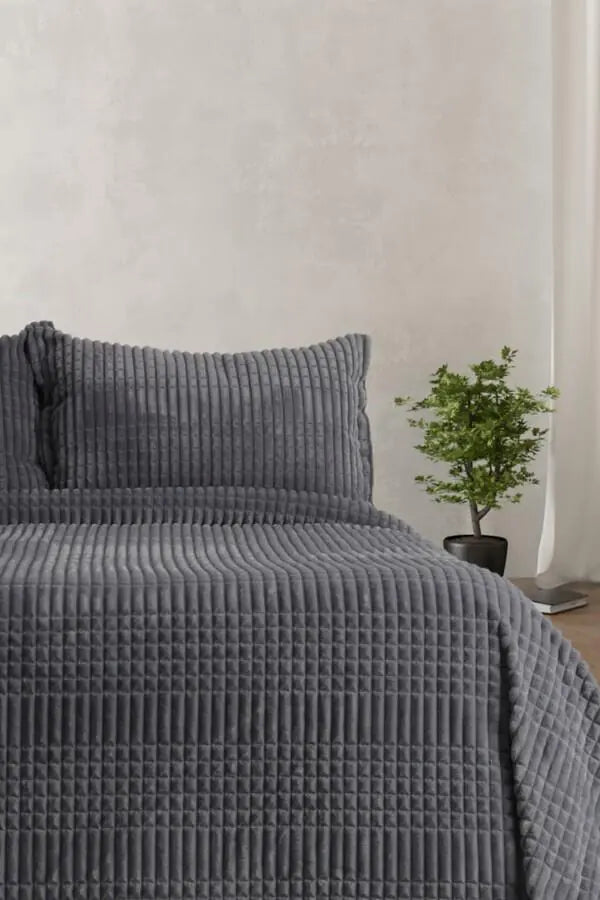 Modern 3-Piece Double Bedding Set with Pillowcases - Dark Gray